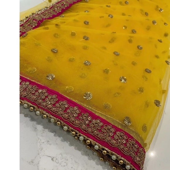 Yellow gharara suit - Picture 3 of 3